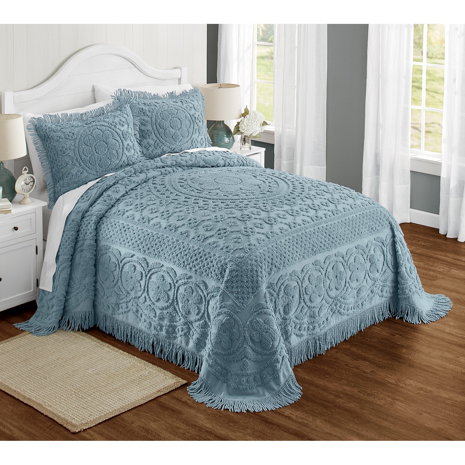 Emily chenille 2025 throw bedspread