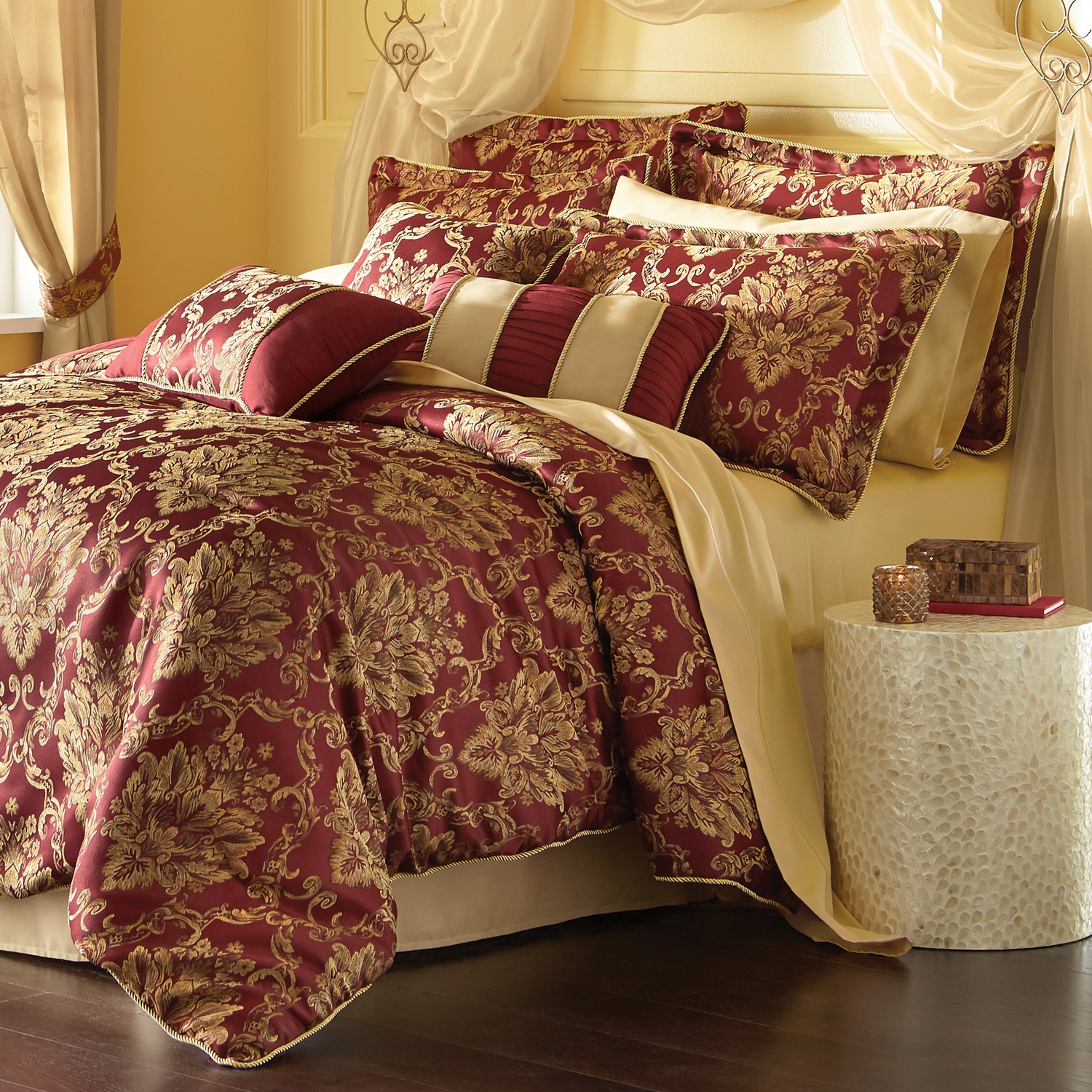 Empire Jacquard Bedding Set | Midnight Velvet