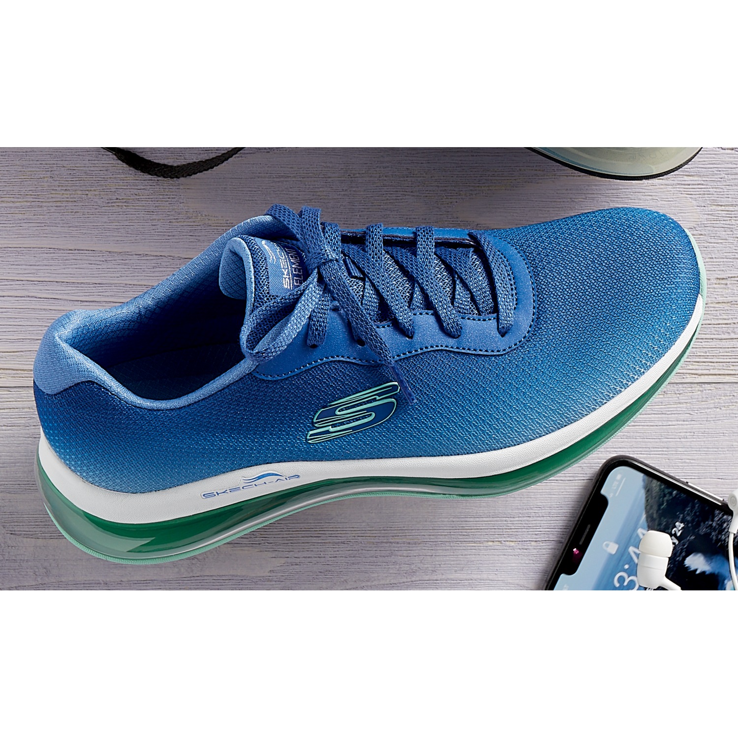 women's skech air element