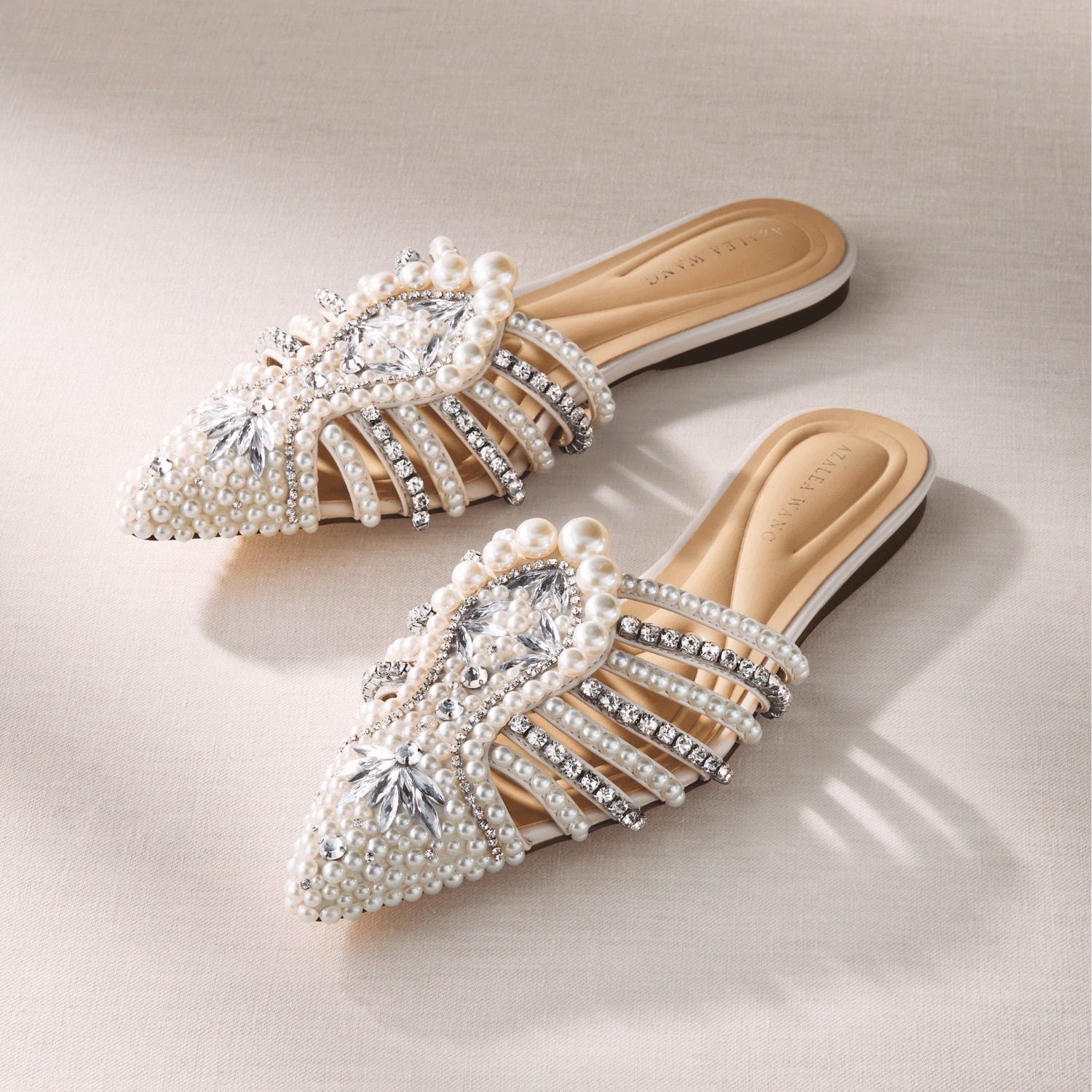 テラヘルツQUEEN Azalea Wang Adaline Pearl Mule | Midnight Velvet