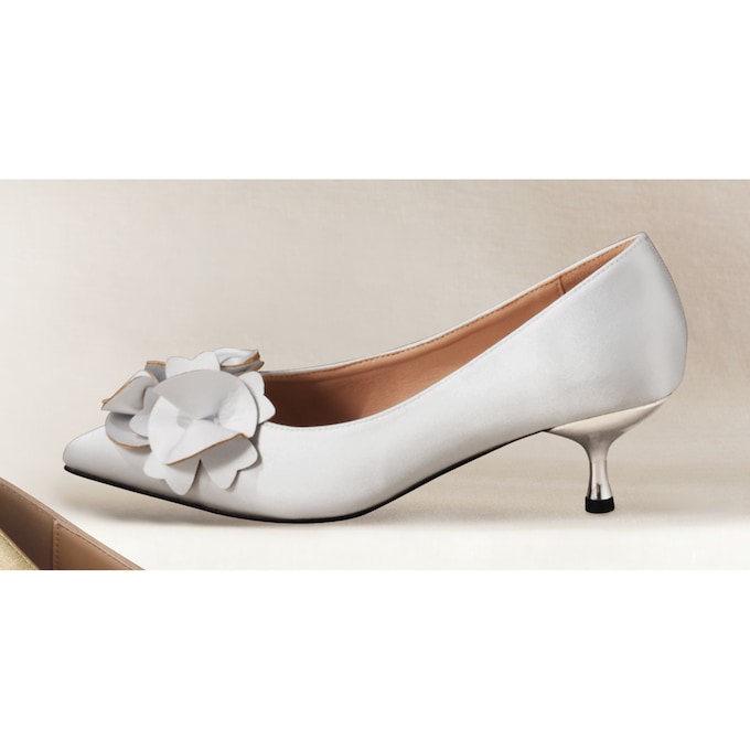 Amanda D'laurie Ruffle Kitten Heel, Silver, large