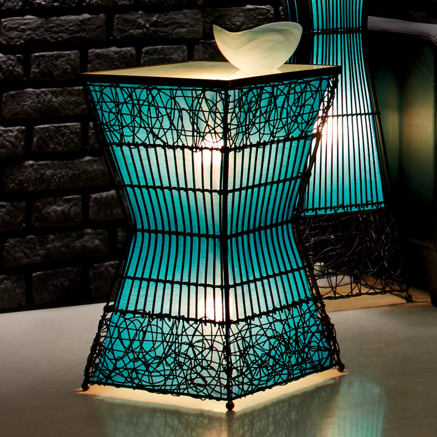 Zain Lighted Rattan End Table Midnight Velvet