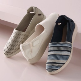 Baretraps Women's Viccia Slip-On, , large