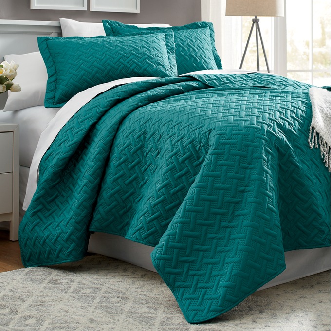 Color Connection® Solid Quilt, , large