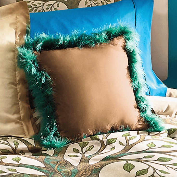 Wynonna Accent Pillow, , large