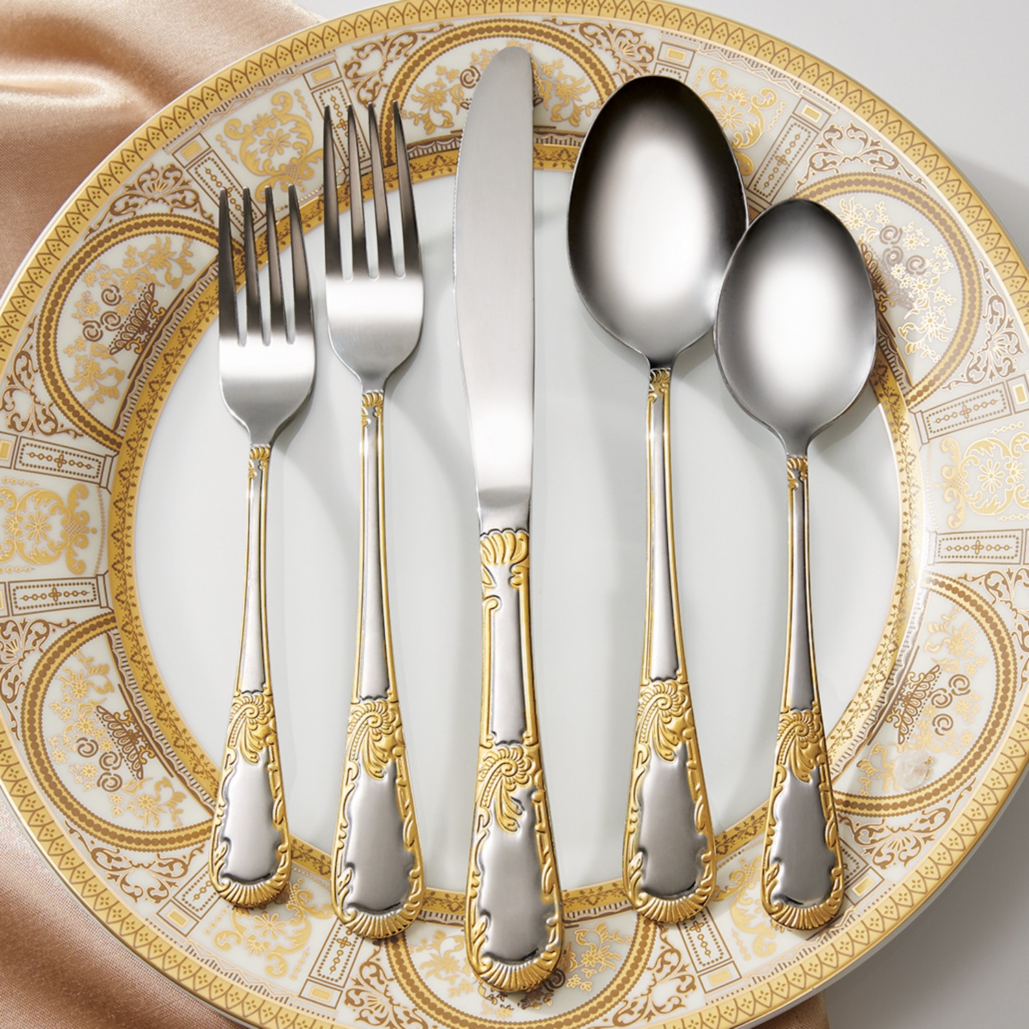 45 Piece Dhalia Gold Accent Flatware Set Midnight Velvet Piece Dhalia Gold Accent Flatware Set