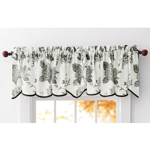Amanda Valance, , large