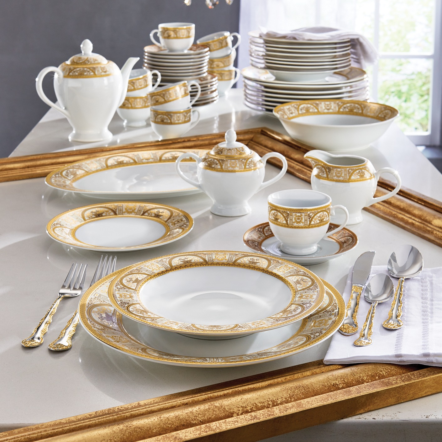 beautiful dinner set