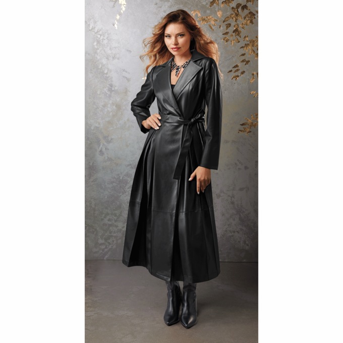 Leah Trench, , large