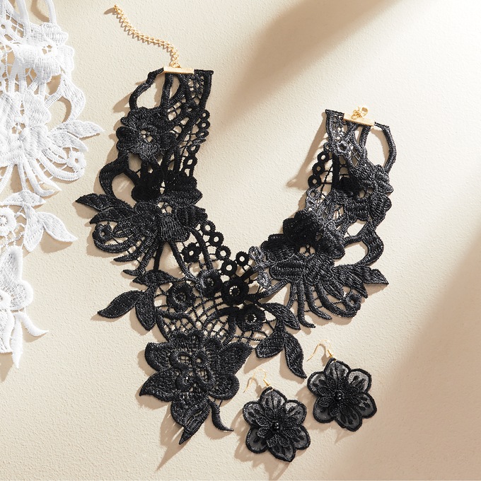Floral Embroidered Necklace & Earring Set, , large