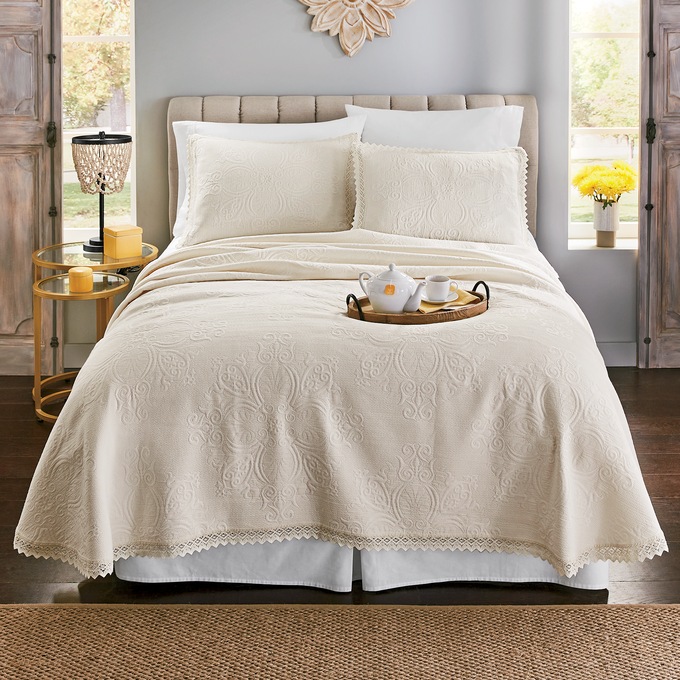 Eva Matelassé Coverlet, , large