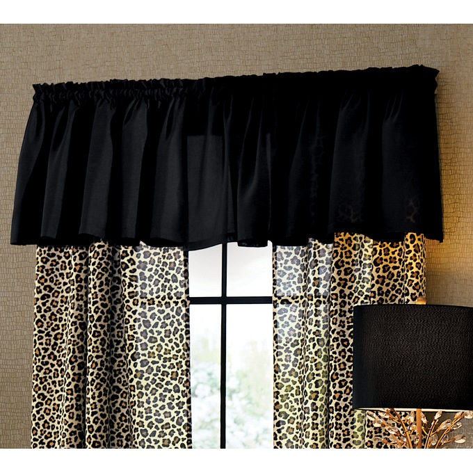 Nia Valance, , large