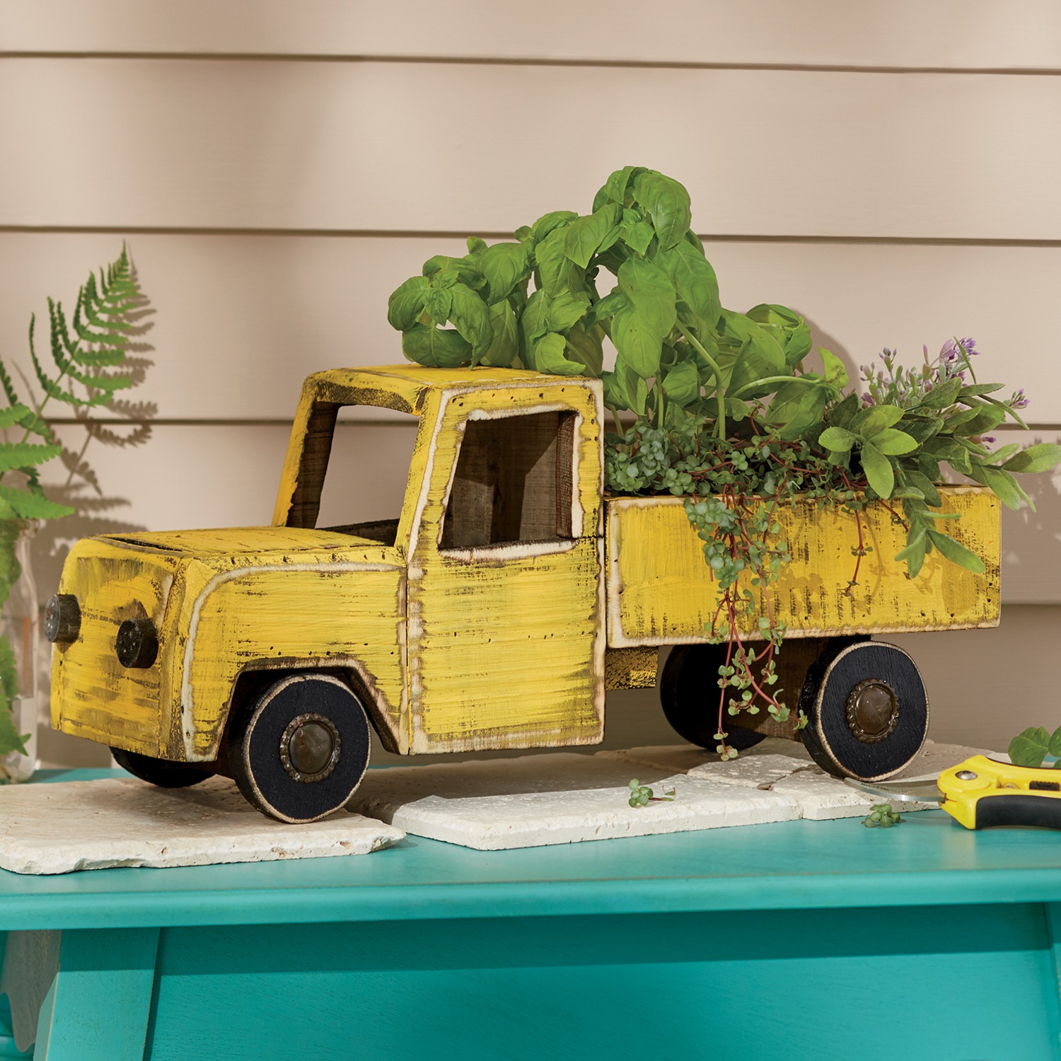  Wood Truck  Midnight Velvet