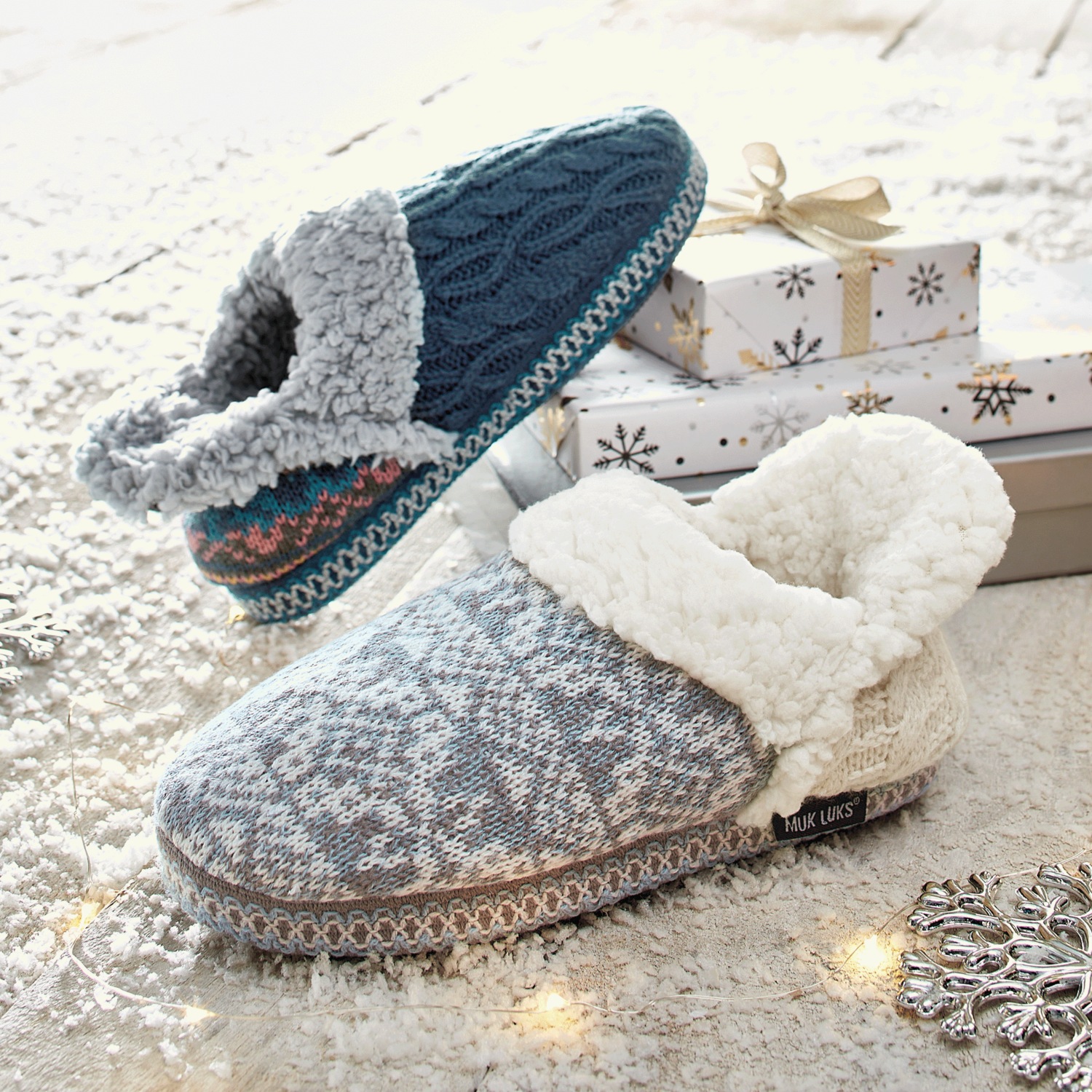 MUK LUKS Women s Magdalena Slipper Midnight Velvet