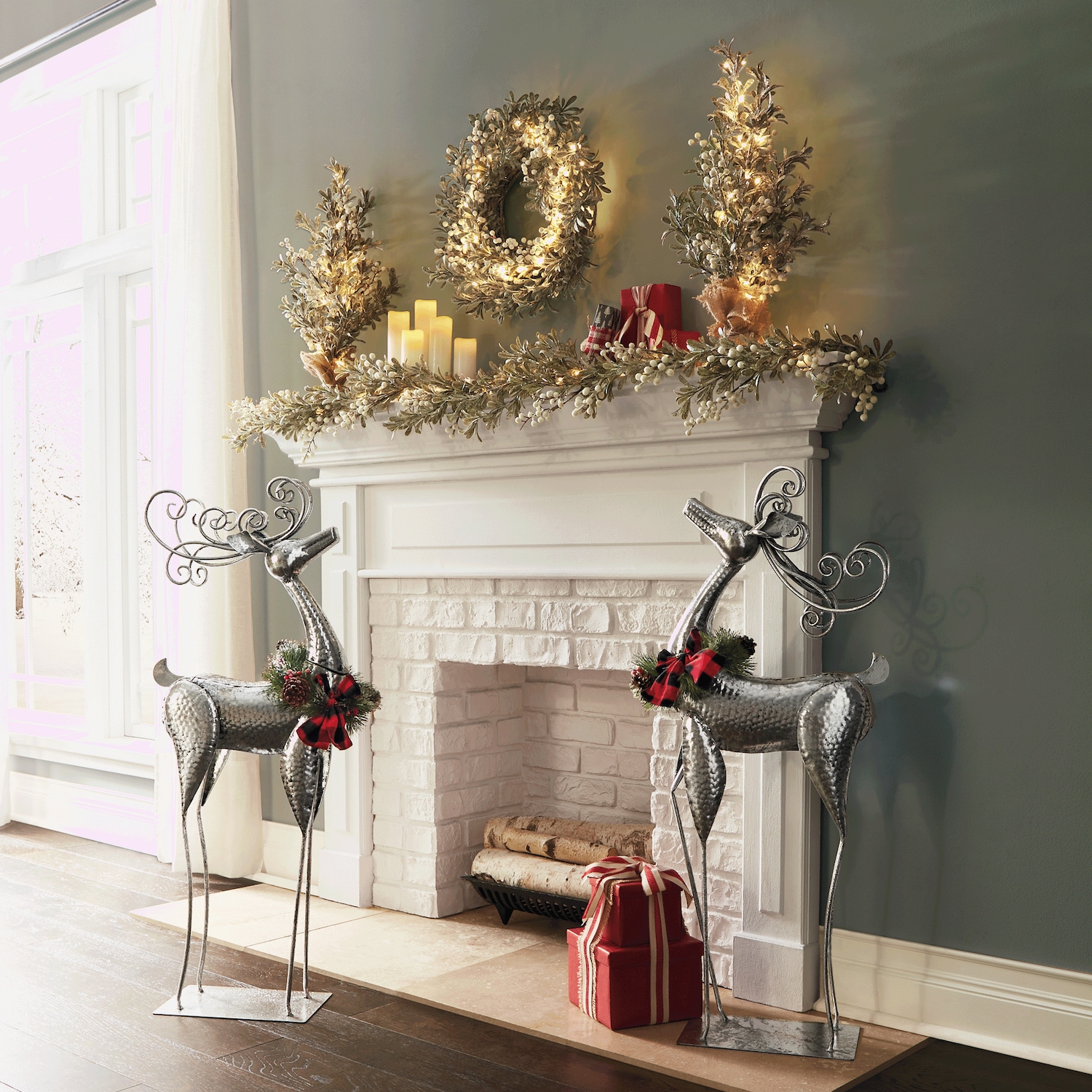 Set of 2 Reindeer Décor Midnight Velvet